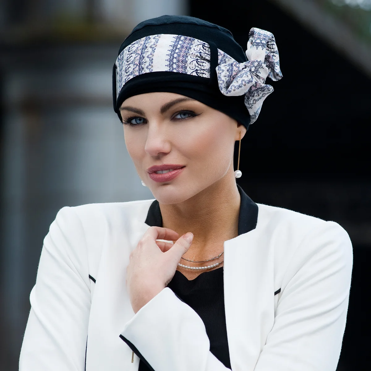 Yanna Black Linea